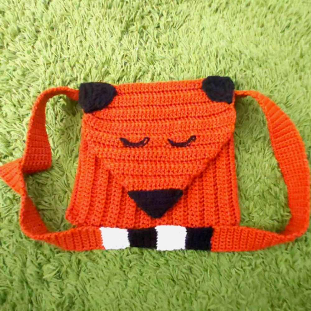 Handmade- knitted bag